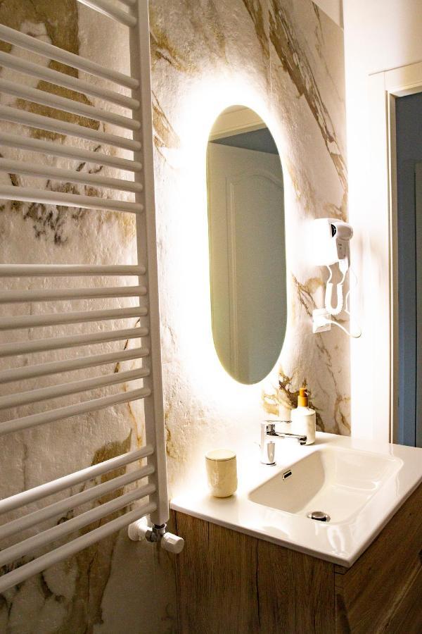 Palazzo Donnamaria Apartment Manfredonia Luaran gambar